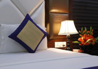 Hotel Delhi Pride - Deluxe Room