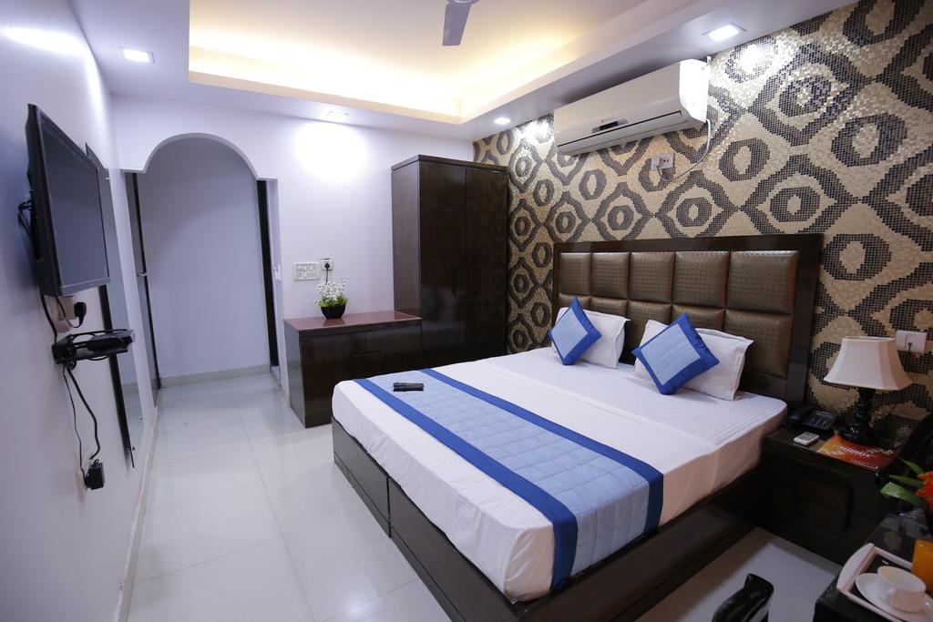 Hotel Delhi Pride - Deluxe Room