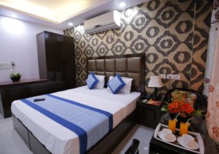 Hotel Delhi Pride - Deluxe Room