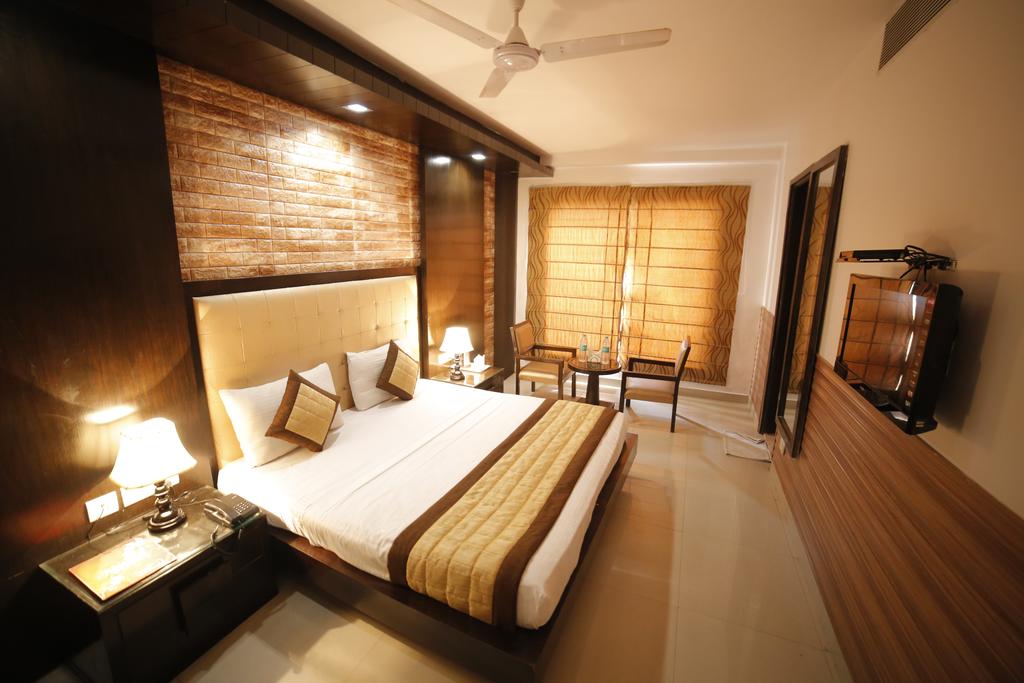 Hotel Delhi Pride -Executive Room